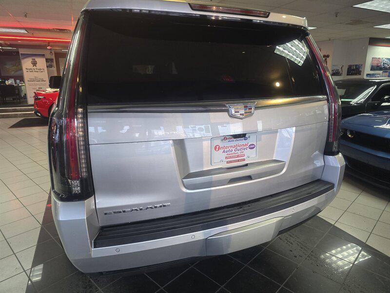 used 2017 Cadillac Escalade ESV car, priced at $22,995