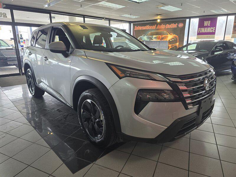 used 2024 Nissan Rogue car, priced at $18,995