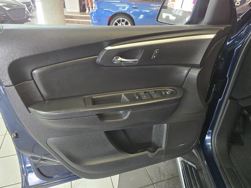 used 2010 Chevrolet Traverse car, priced at $7,995