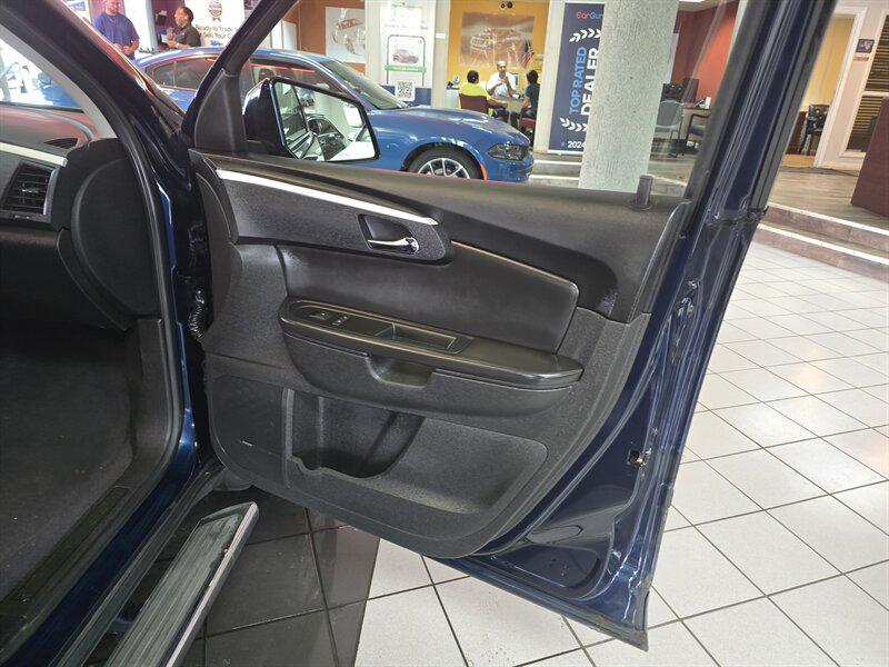 used 2010 Chevrolet Traverse car, priced at $7,995