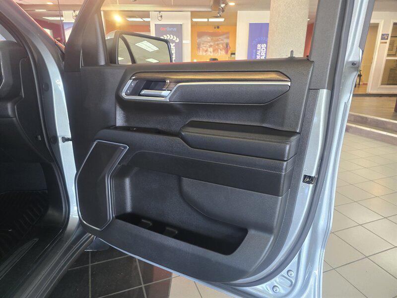 used 2025 Chevrolet Silverado 1500 car, priced at $37,995