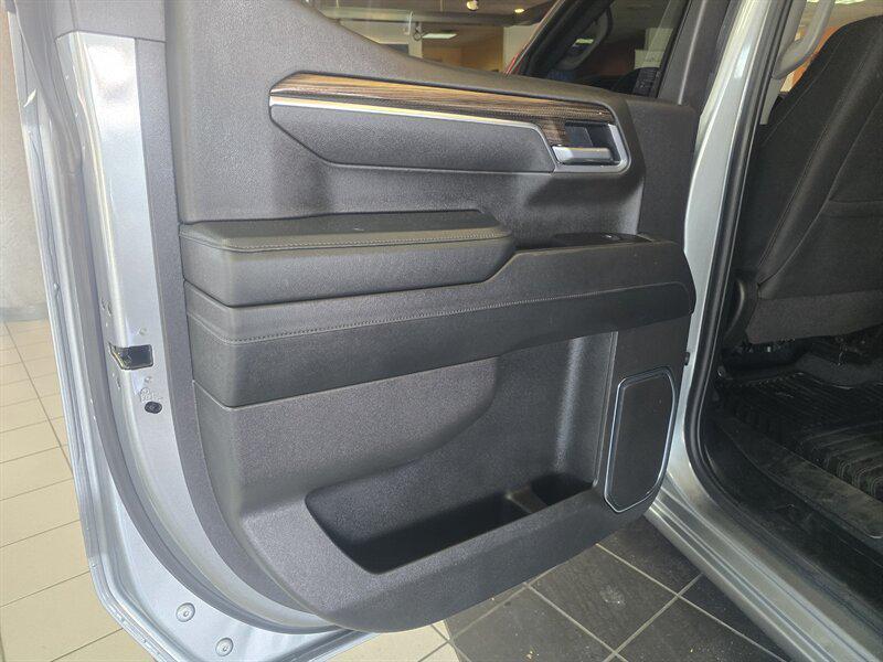 used 2025 Chevrolet Silverado 1500 car, priced at $37,995