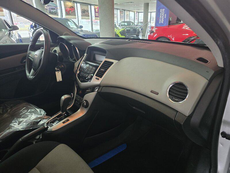 used 2015 Chevrolet Cruze car, priced at $4,995