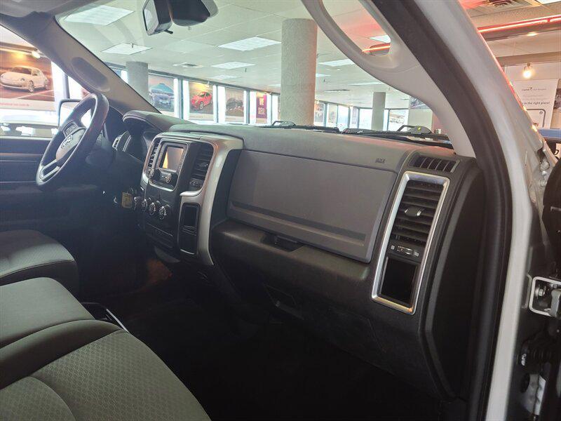 Bright Silver Metallic Clear Coat 2016 RAM 1500 SLT