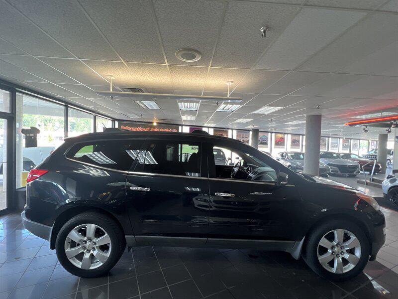 used 2012 Chevrolet Traverse car, priced at $5,995