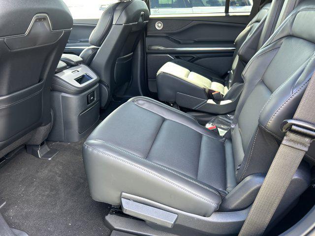 new 2025 Lincoln Navigator car, priced at $106,685