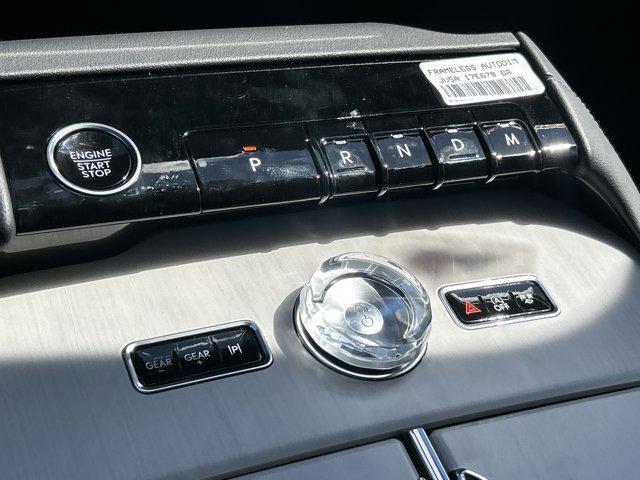 new 2025 Lincoln Navigator car, priced at $106,685