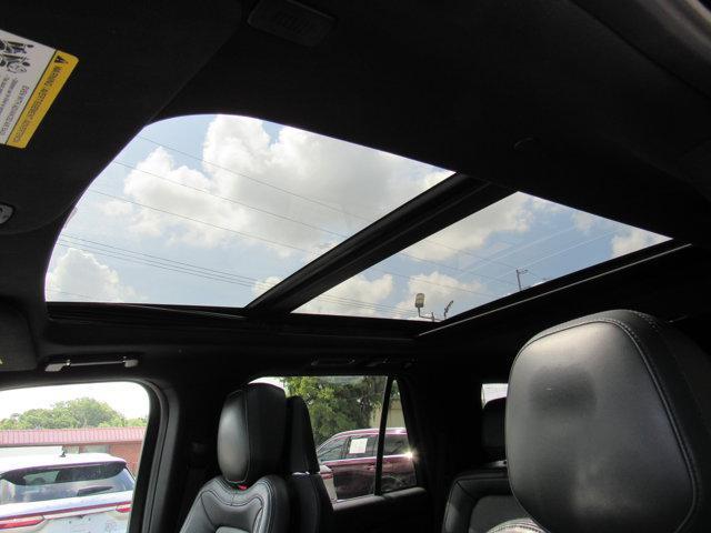 used 2023 Lincoln Navigator car, priced at $53,499