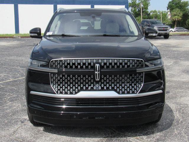 new 2025 Lincoln Navigator car, priced at $108,305