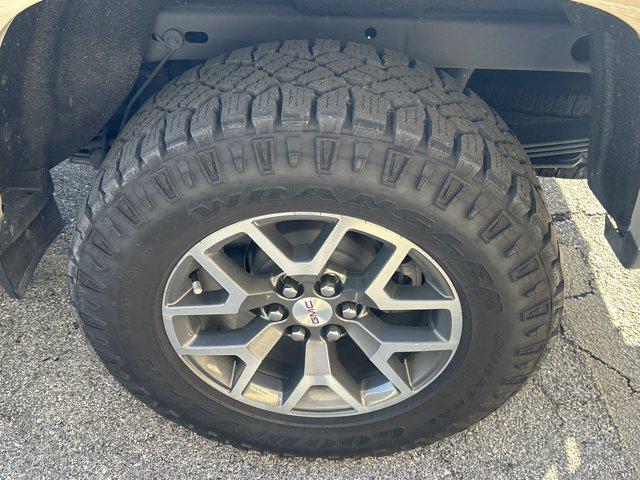 used 2021 GMC Canyon car, priced at $33,999