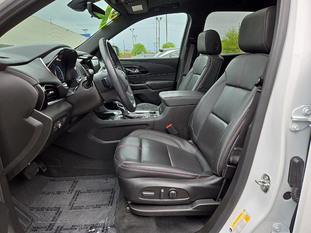 used 2023 Chevrolet Traverse car, priced at $37,980