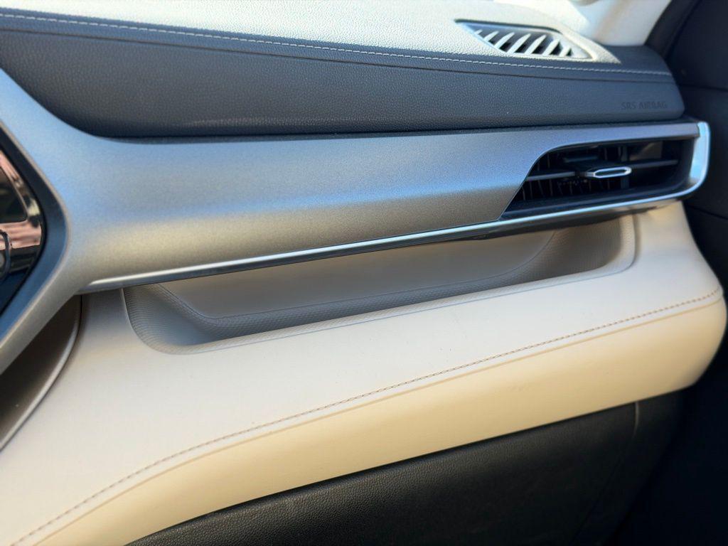 used 2023 Toyota Highlander car, priced at $38,450