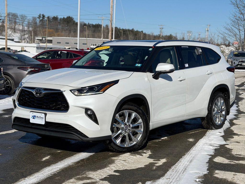 used 2023 Toyota Highlander car, priced at $38,450