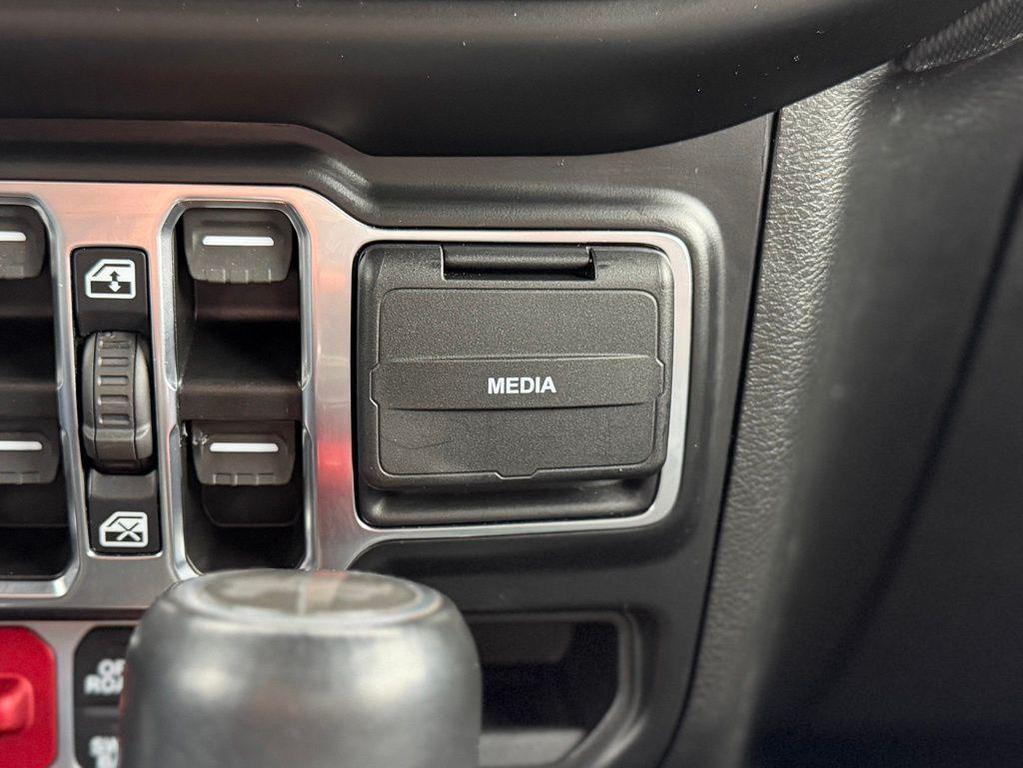 used 2023 Jeep Gladiator car, priced at $35,255