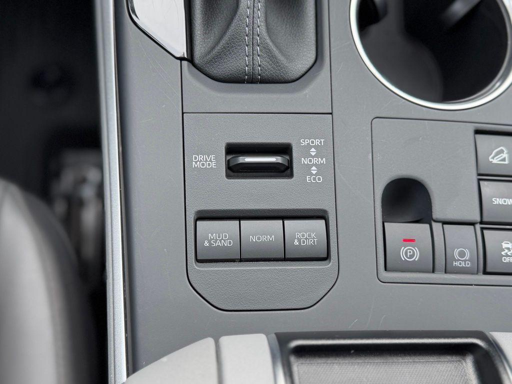 used 2023 Toyota Highlander car, priced at $32,378