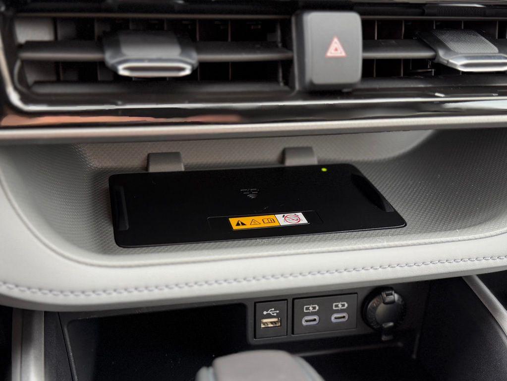 used 2023 Toyota Highlander car, priced at $32,378