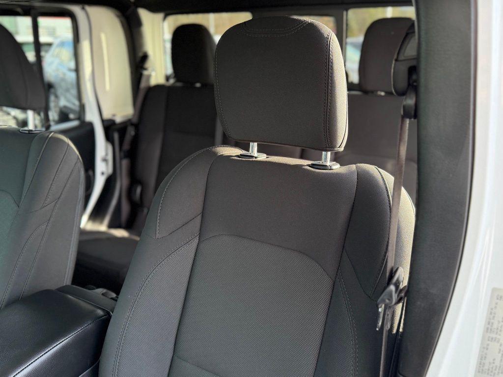 used 2023 Jeep Gladiator car, priced at $29,666