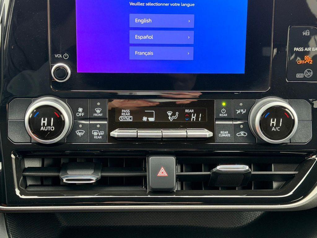 used 2024 Toyota Highlander car, priced at $37,399