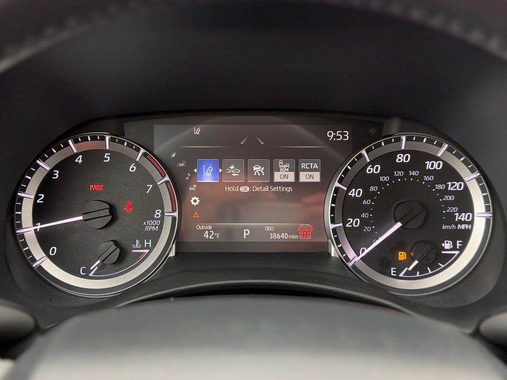 used 2024 Toyota Highlander car, priced at $37,399