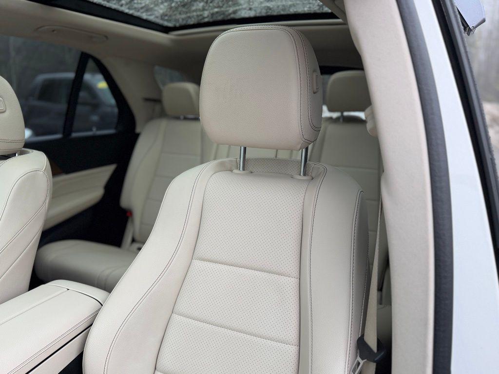 used 2022 Mercedes-Benz GLE 350 car, priced at $32,099