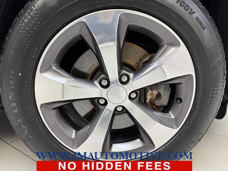 used 2020 Jeep Cherokee car, priced at $17,995