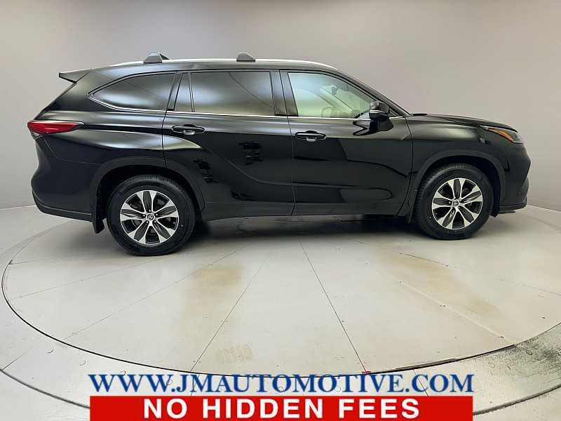 used 2021 Toyota Highlander car, priced at $35,995