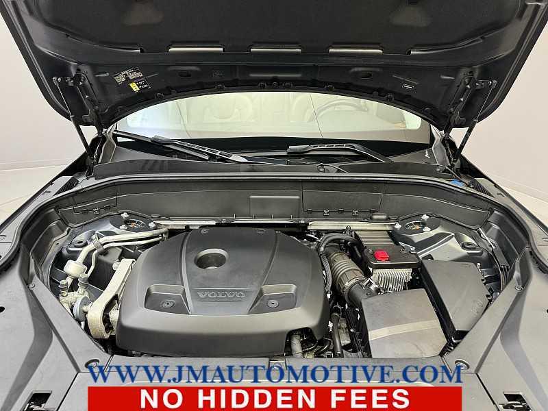 used 2021 Volvo XC90 car, priced at $24,995