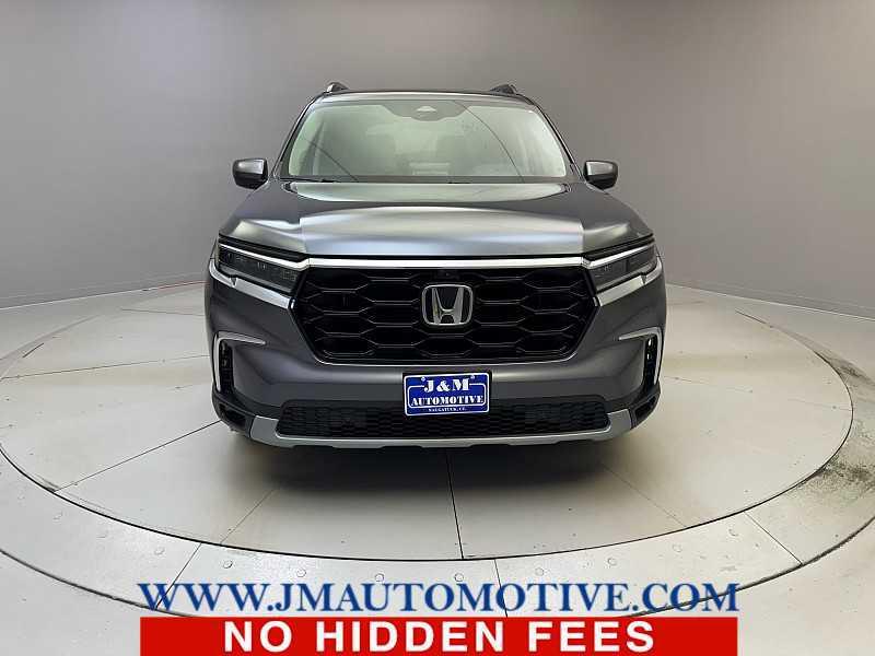 used 2023 Honda Pilot car, priced at $34,995
