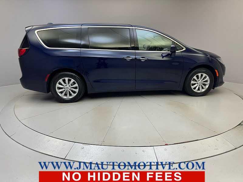 used 2018 Chrysler Pacifica car, priced at $17,995