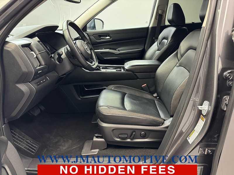 used 2022 Nissan Pathfinder car, priced at $26,995