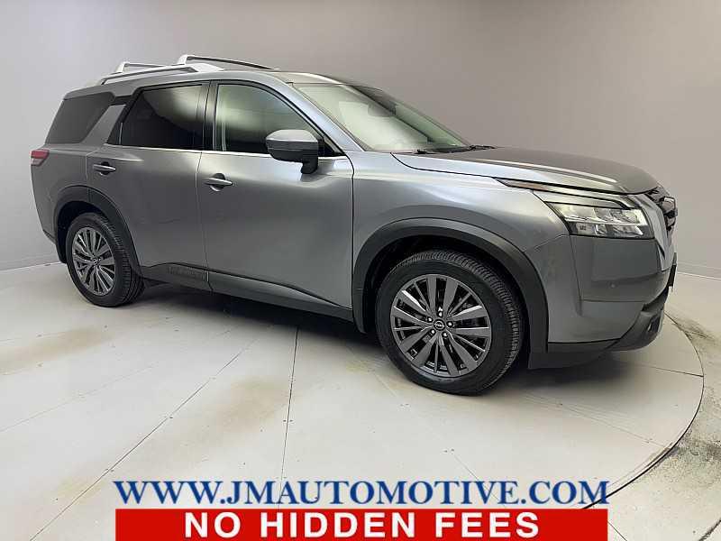 used 2022 Nissan Pathfinder car, priced at $26,995