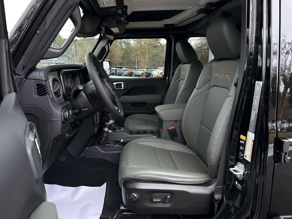 new 2026 Jeep Gladiator car, priced at $58,093