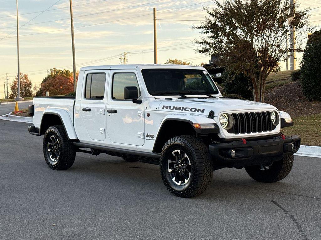 new 2026 Jeep Gladiator car, priced at $58,847