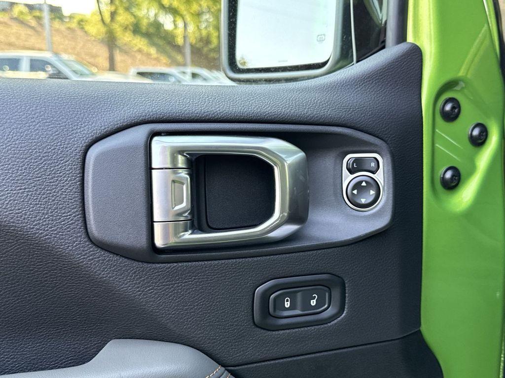 new 2025 Jeep Gladiator car, priced at $54,139