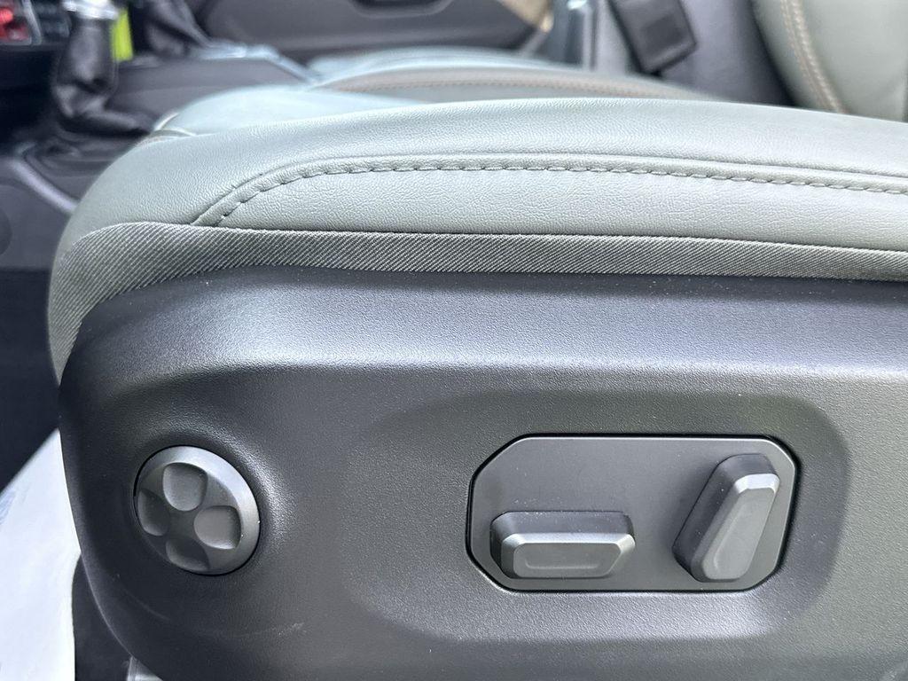 new 2025 Jeep Gladiator car, priced at $54,139