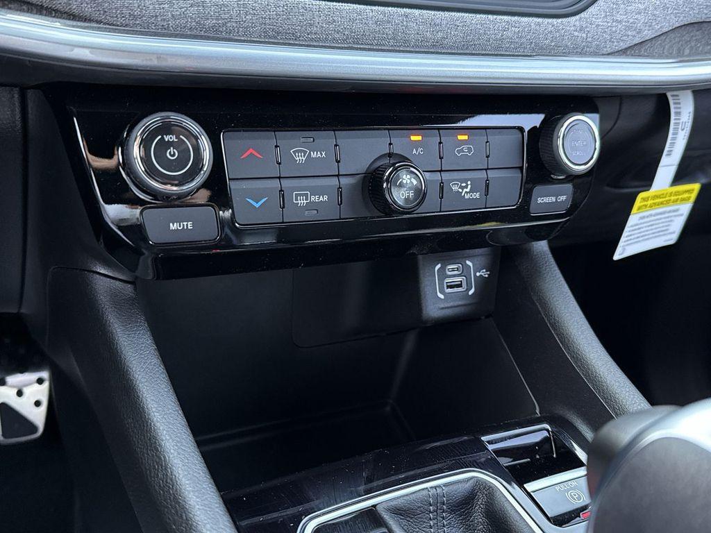 new 2025 Jeep Compass car, priced at $24,584