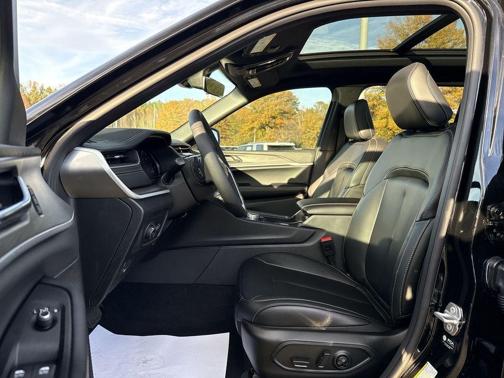 new 2025 Jeep Grand Cherokee L car, priced at $47,032