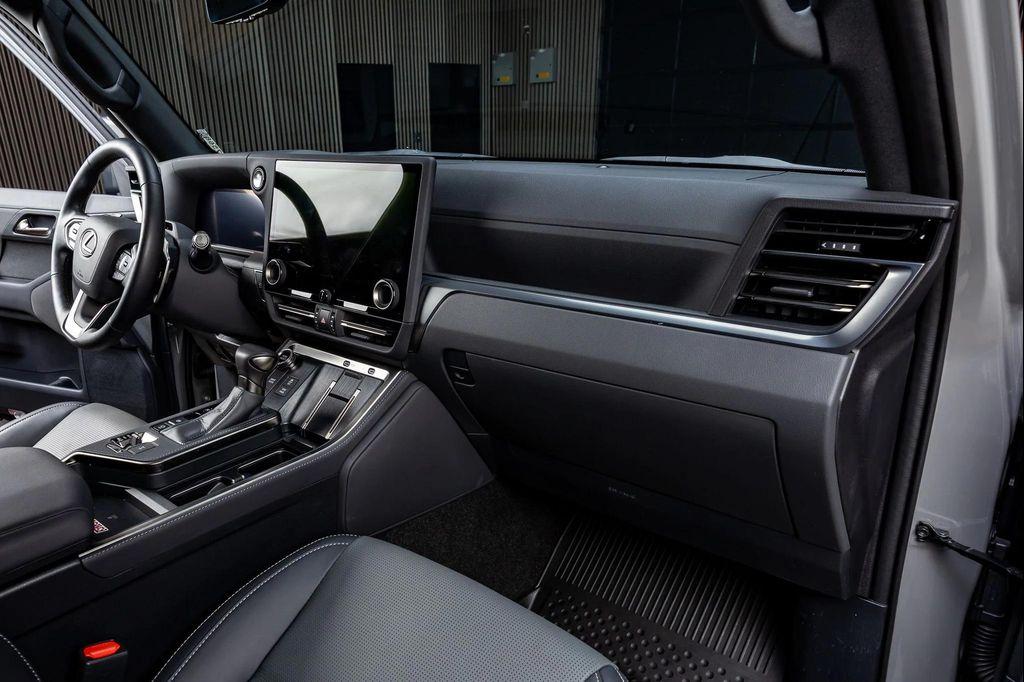 used 2025 Lexus GX 550 car, priced at $99,990