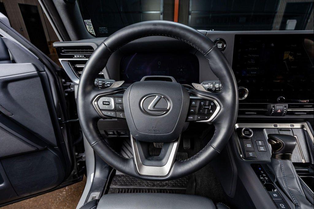 used 2025 Lexus GX 550 car, priced at $99,990