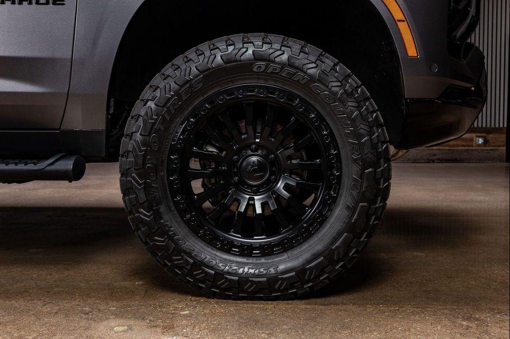 used 2025 Chevrolet Tahoe car, priced at $91,990