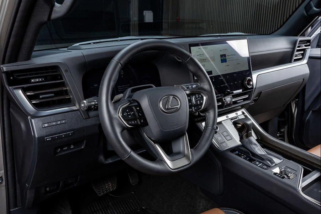 used 2025 Lexus GX 550 car, priced at $93,490