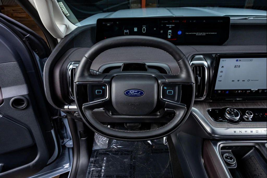 used 2025 Ford Expedition car, priced at $94,490