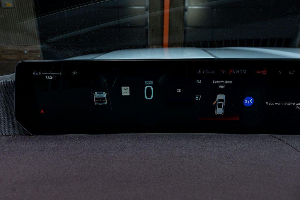 used 2025 Ford Expedition car, priced at $94,490