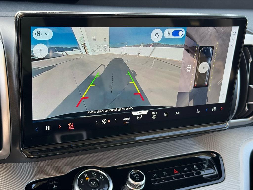 new 2025 Ford Expedition car, priced at $70,345