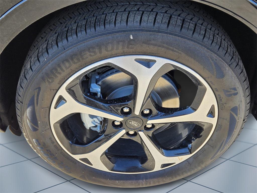 new 2025 Ford Escape car, priced at $35,600