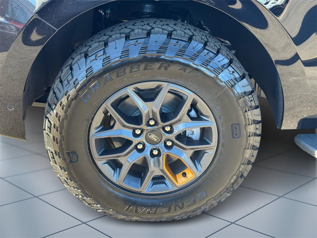 new 2025 Ford Expedition car, priced at $80,525