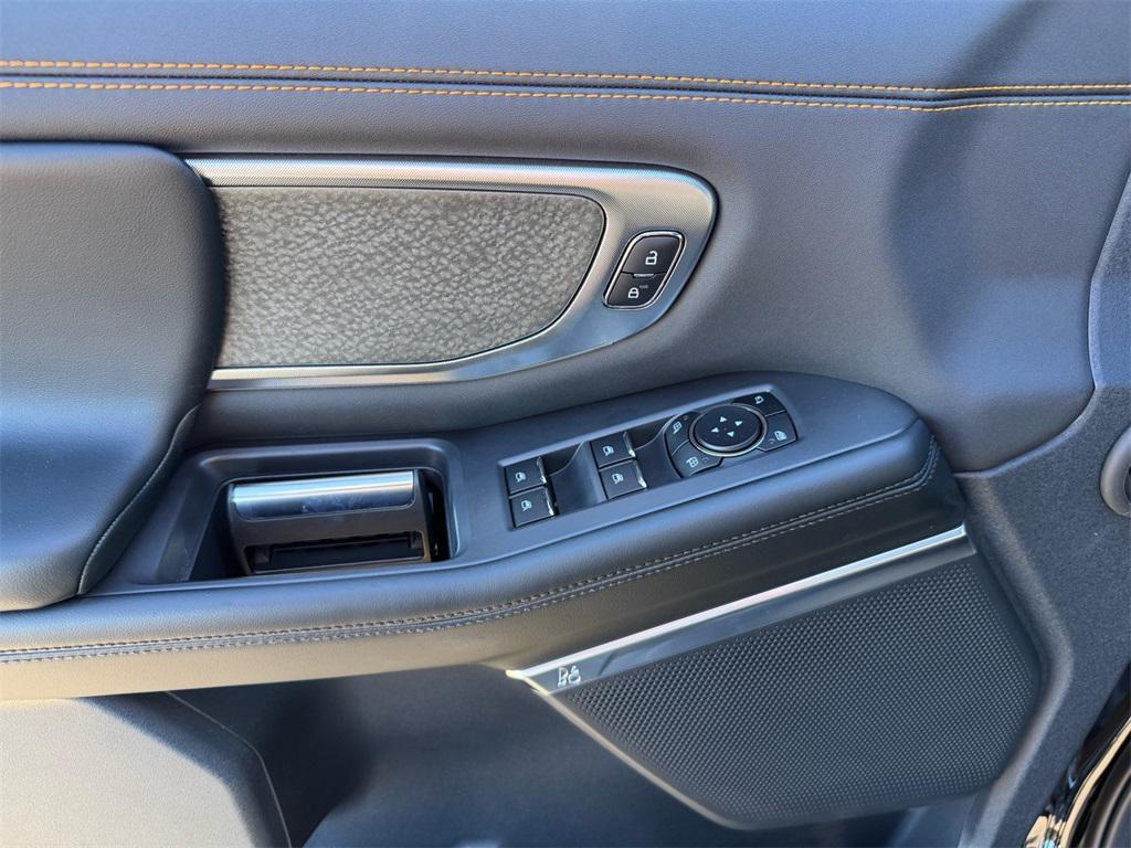 new 2025 Ford Expedition car, priced at $80,525