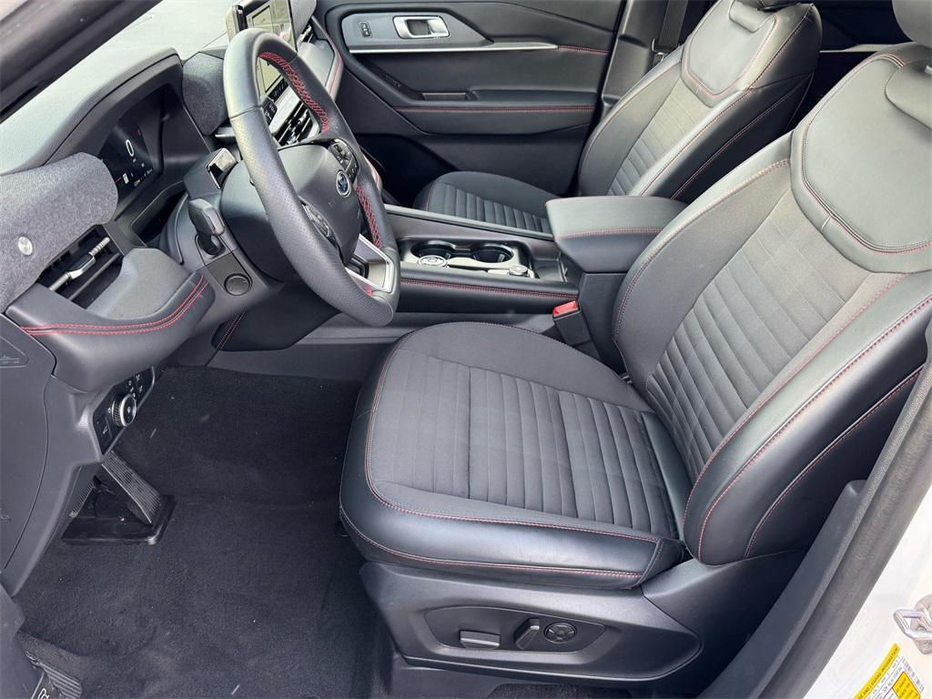 new 2025 Ford Explorer car, priced at $46,656