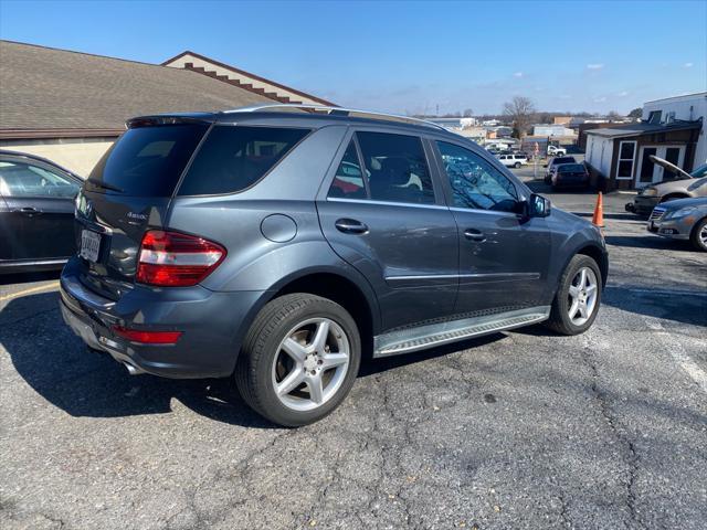2011 BLUE Mercedes-Benz M-Class