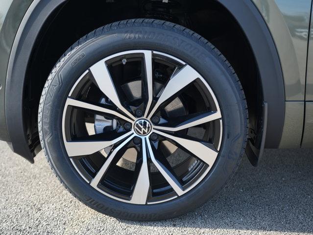 new 2026 Volkswagen Atlas Cross Sport car, priced at $54,469